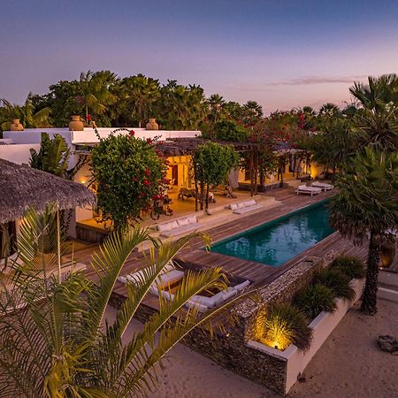 Villa Paz - La Villa Group Camocim Bagian luar foto