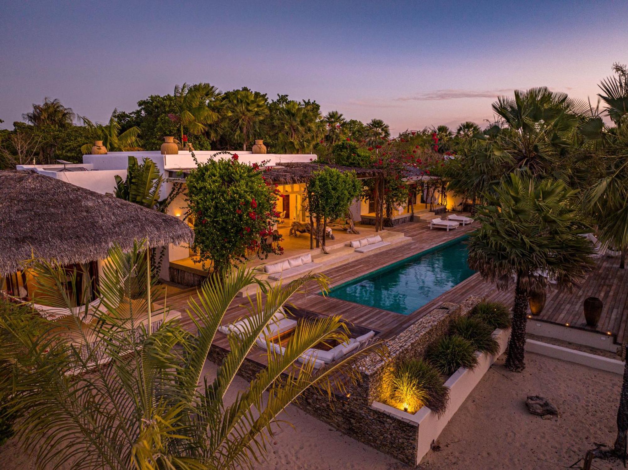 Villa Paz - La Villa Group Camocim Bagian luar foto