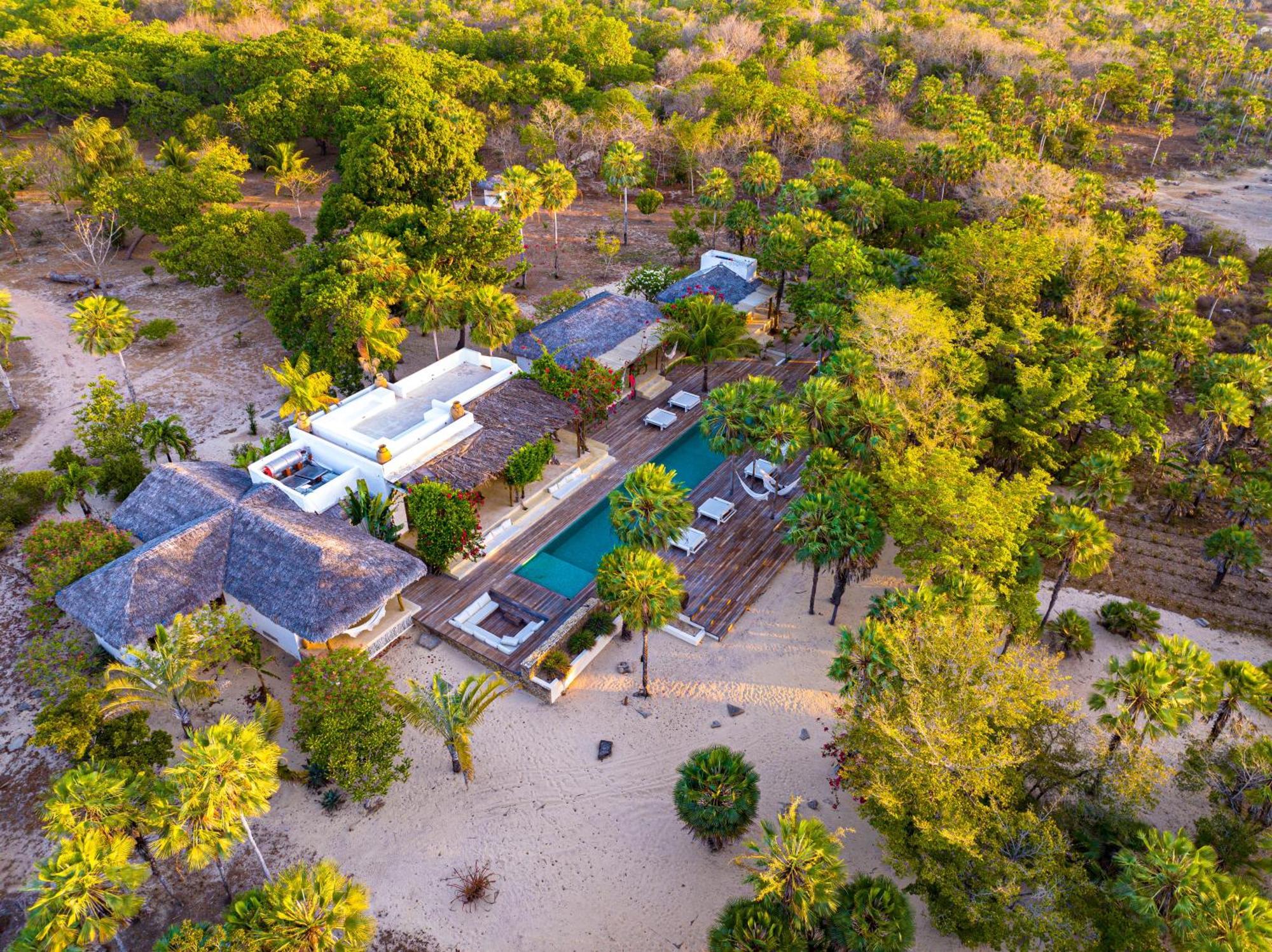 Villa Paz - La Villa Group Camocim Bagian luar foto