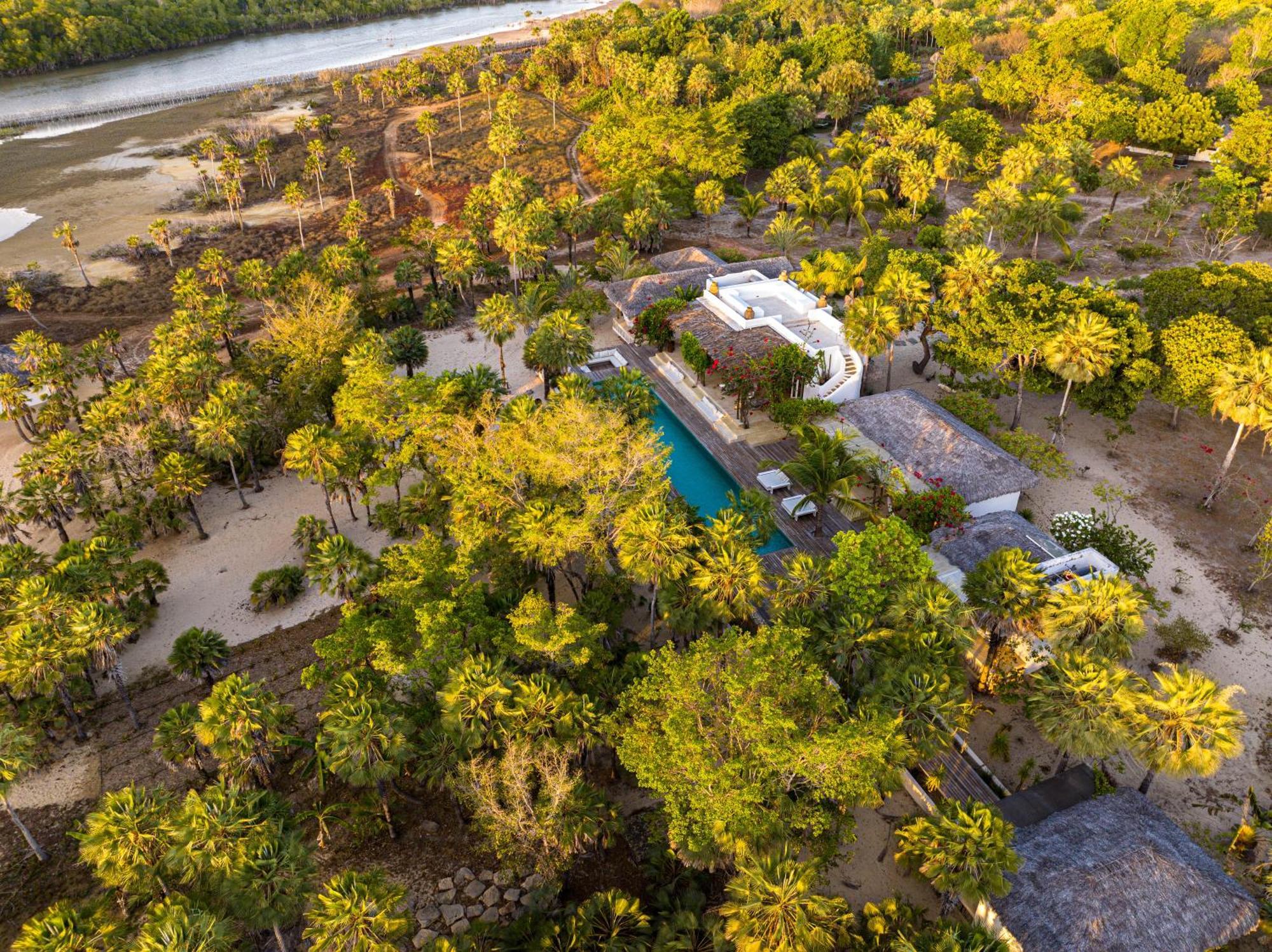 Villa Paz - La Villa Group Camocim Bagian luar foto