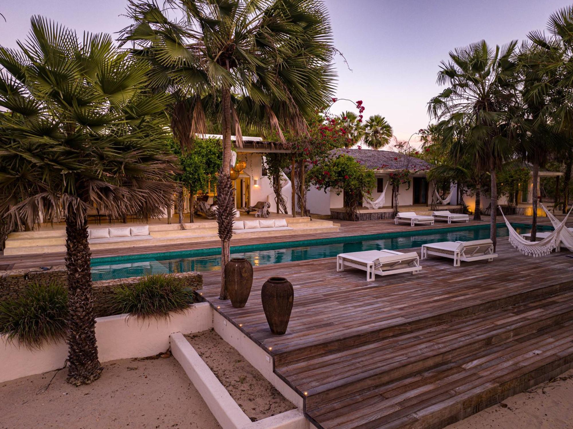 Villa Paz - La Villa Group Camocim Bagian luar foto