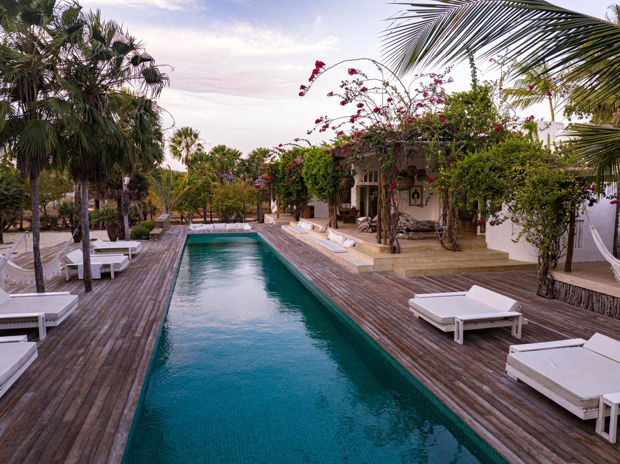 Villa Paz - La Villa Group Camocim Bagian luar foto