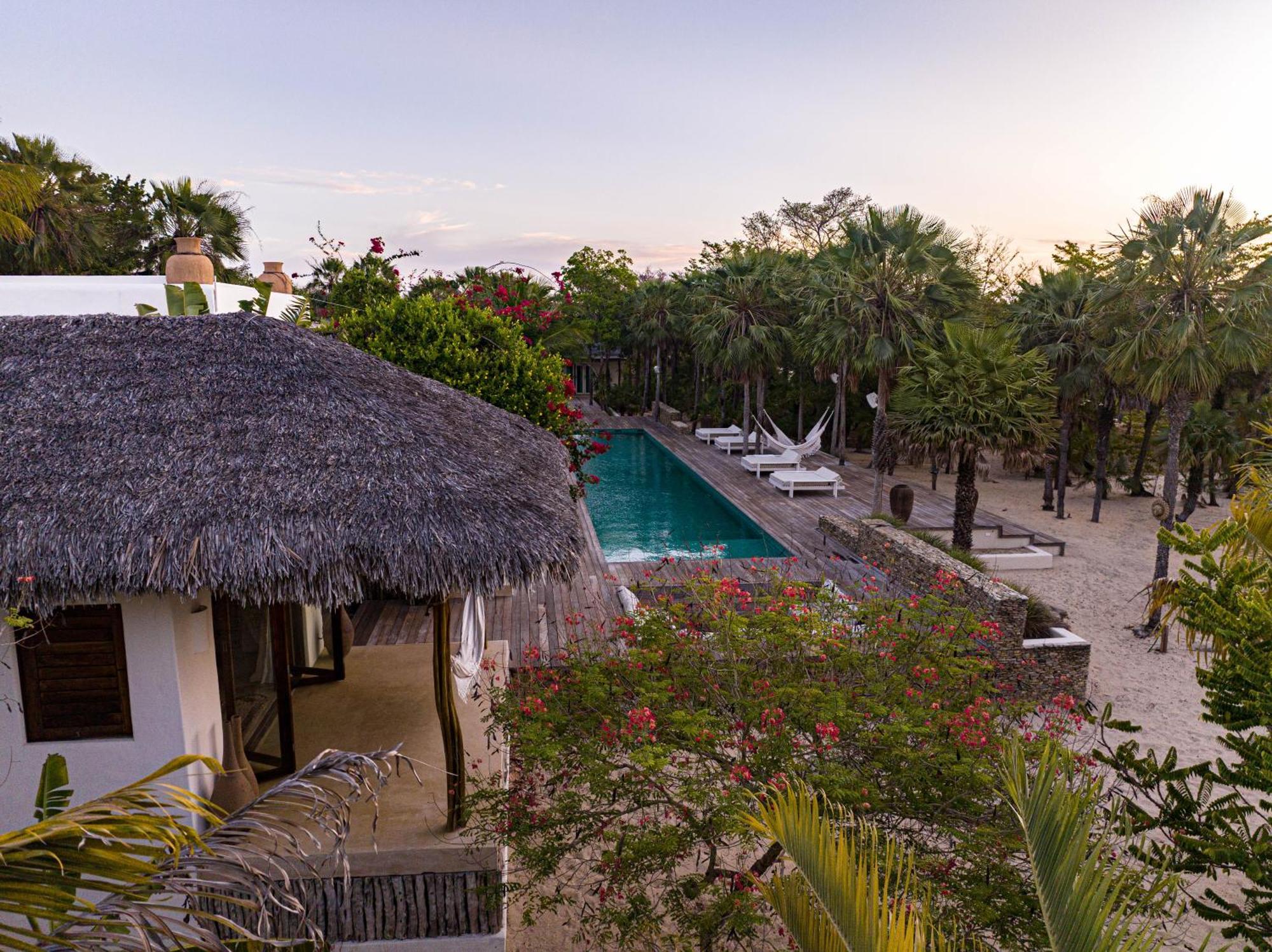 Villa Paz - La Villa Group Camocim Bagian luar foto