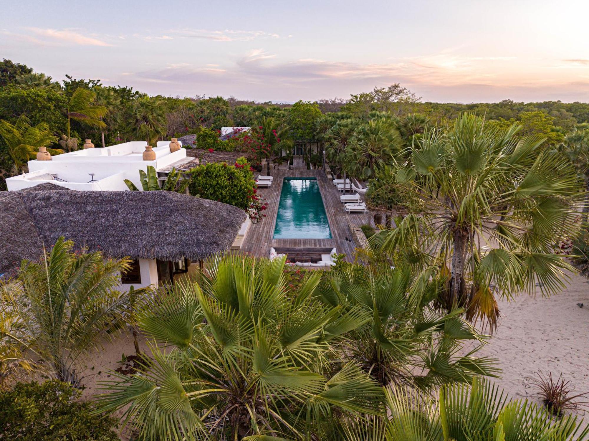 Villa Paz - La Villa Group Camocim Bagian luar foto
