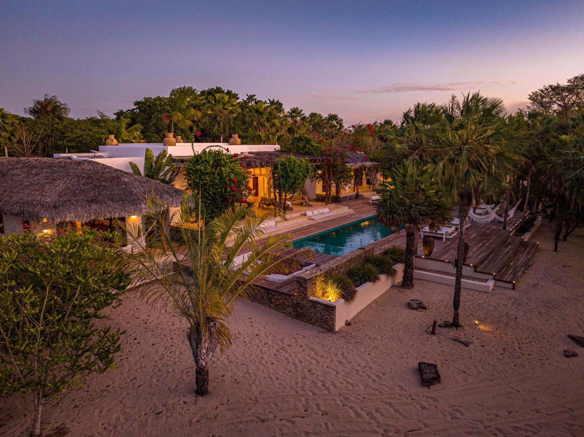 Villa Paz - La Villa Group Camocim Bagian luar foto