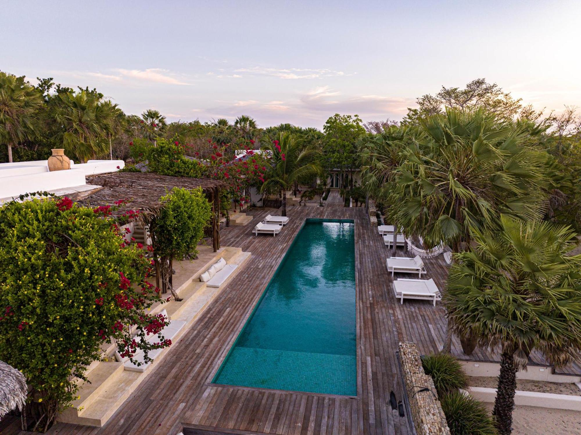 Villa Paz - La Villa Group Camocim Bagian luar foto