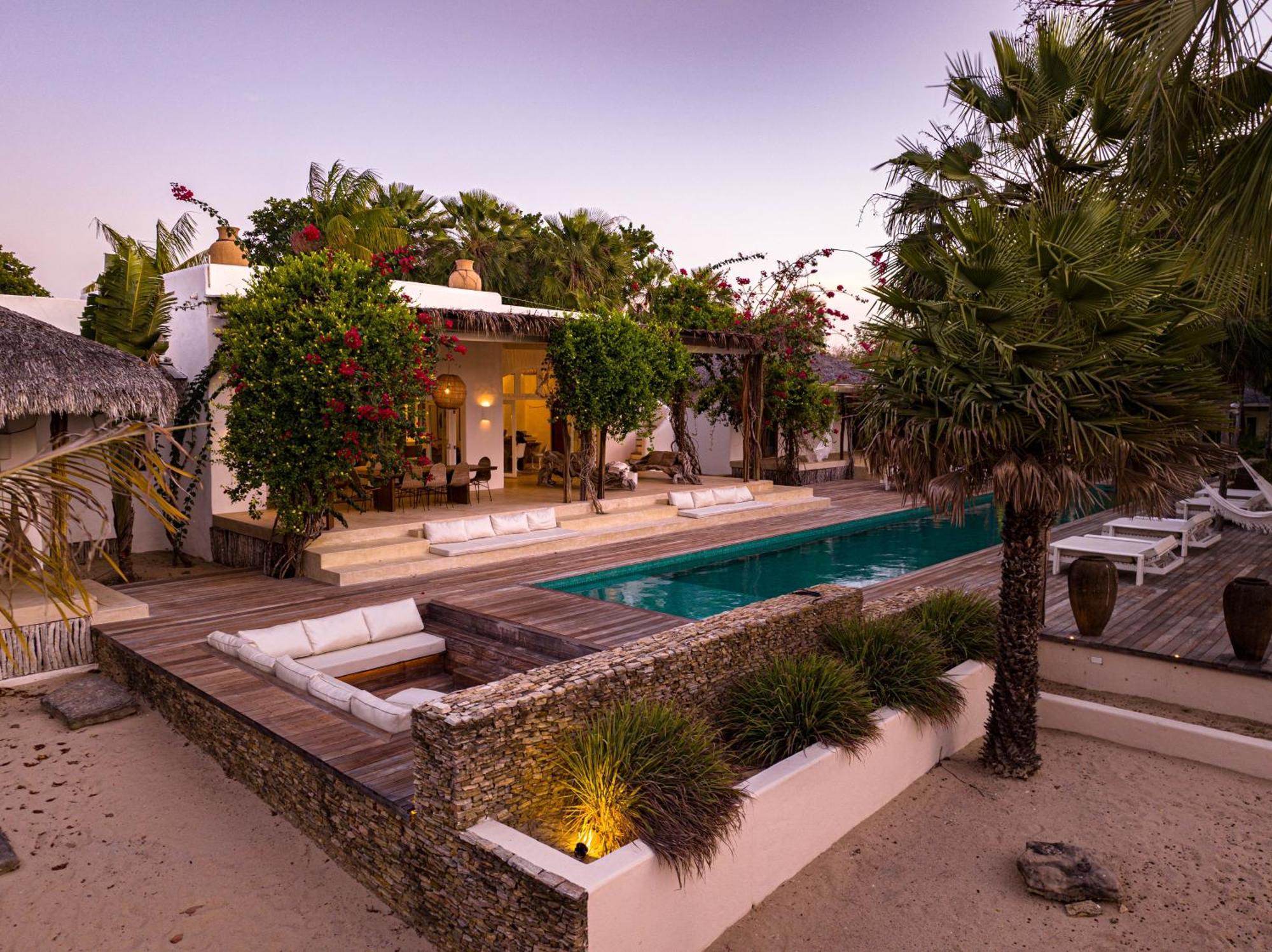 Villa Paz - La Villa Group Camocim Bagian luar foto